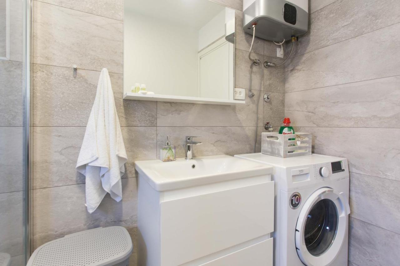 Delminium Apartment