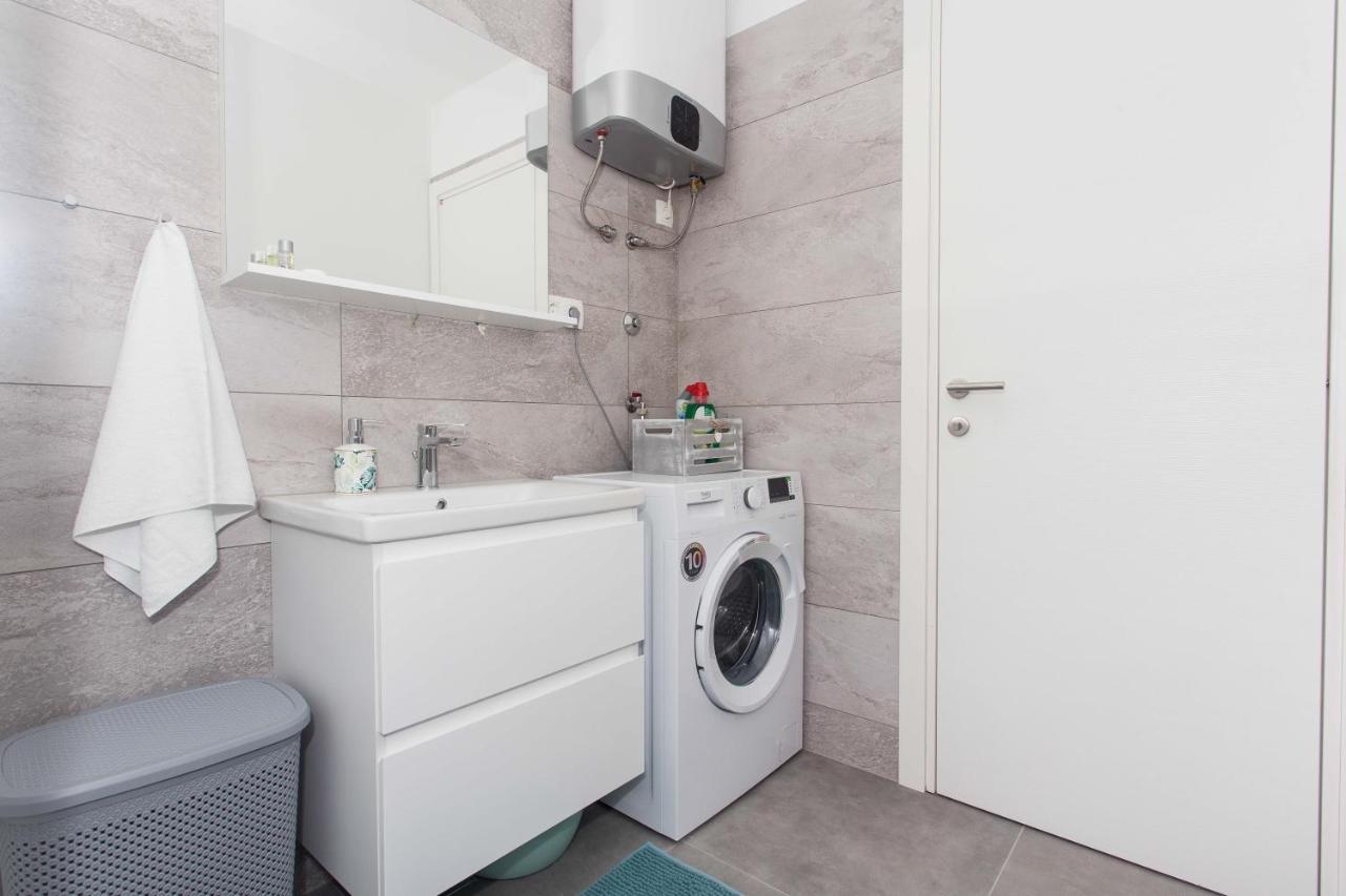 Delminium Apartment *