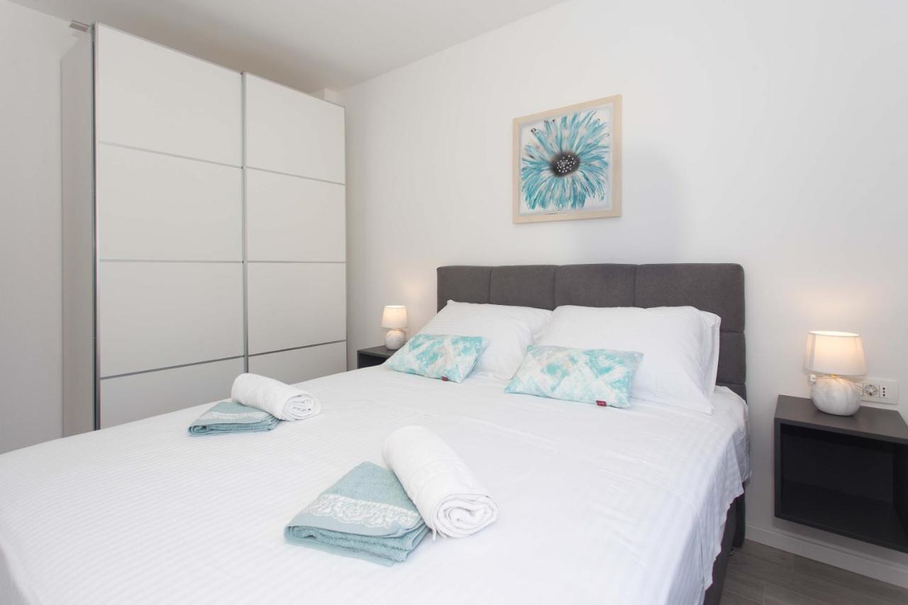 Apartment Delminium
