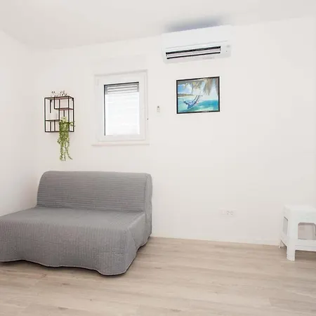 Delminium Apartment Kastela Exterior photo